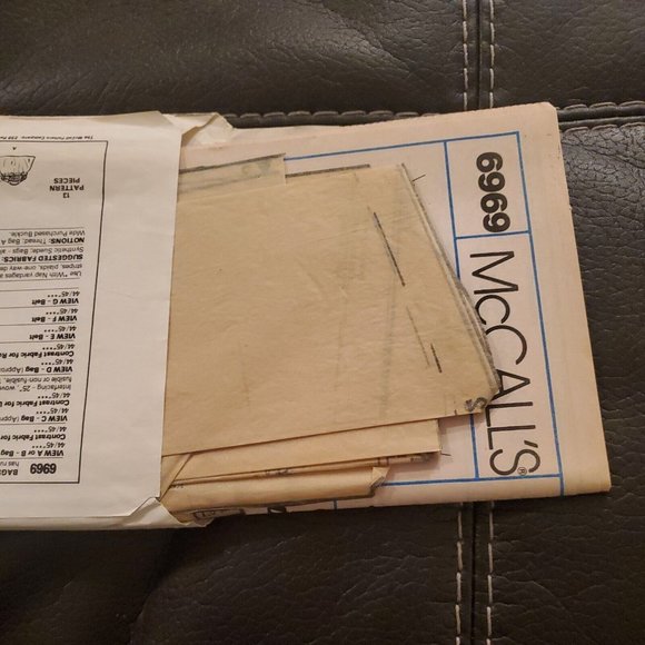 1979 Vintage McCall's Sewing Pattern 6969 Misses' 4 Bags & 3 Belts Cut - Picture 5 of 5